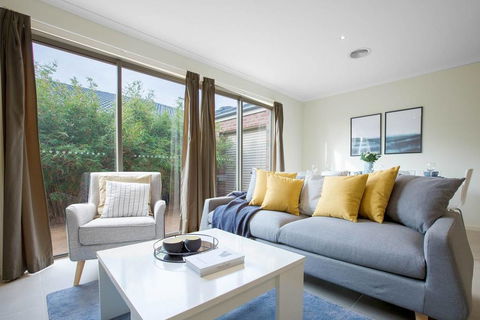 Spacious Lovely 5Beds Home@Point Cook - Sydneys Hotel 0