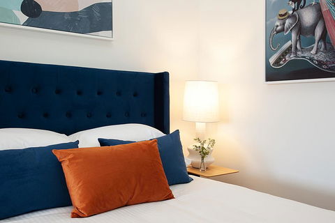Spacious Studio With Balcony In Inner-City Glebe - Sydneys Hotel 1