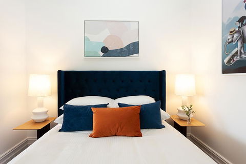 Spacious Studio With Balcony In Inner-City Glebe - Sydneys Hotel 2