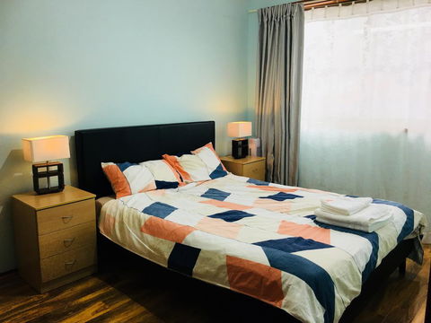 Spacious Townhouse In Wollongong - Sydneys Hotel 0