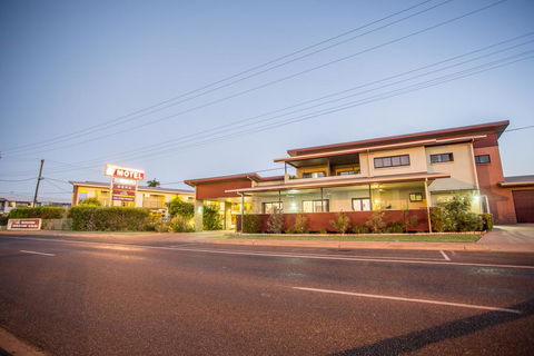 Spinifex Motel And Serviced Apartments - Sydneys Hotel 0
