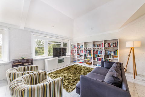 Spoilt For Choice 2-bed/2-bath + Free Parking - Sydneys Hotel 0