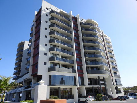 Springwood Tower Apartment Hotel - Sydneys Hotel 0
