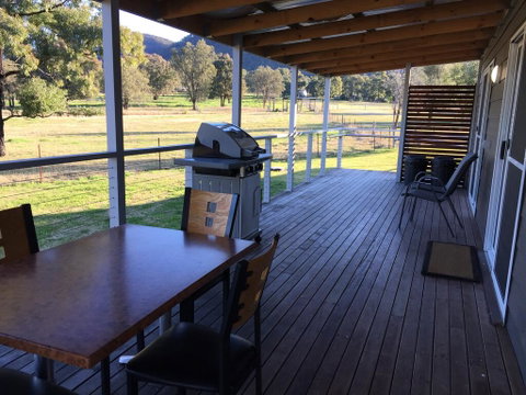 Starline Alpacas Farmstay Resort - Sydneys Hotel 1