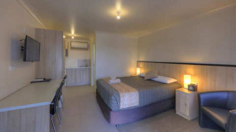 Starline Motor Inn - Sydneys Hotel 0