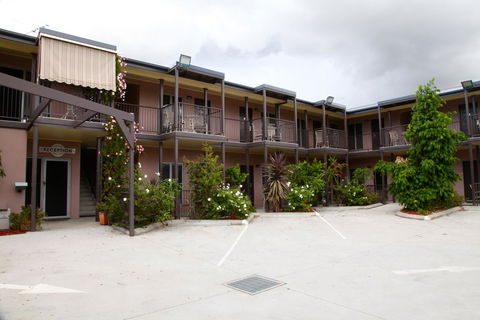 Station Hotel Motel Kurri - Sydneys Hotel 0