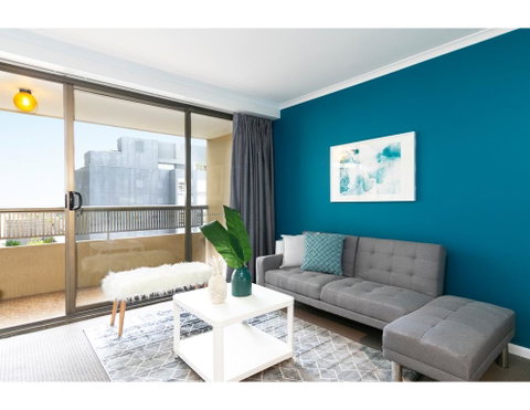 Striking And Super Convenient Studio With Balcony - Sydneys Hotel 3