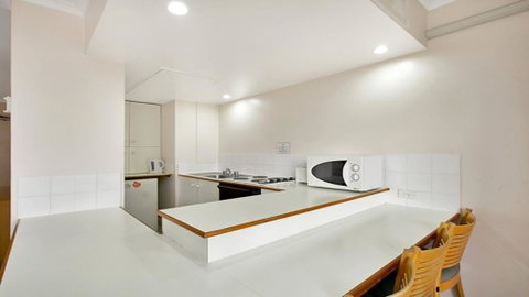 Studio With Balcony At College St - Sydneys Hotel 1