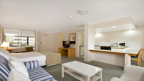 Studio With Balcony At College St - Sydneys Hotel 0