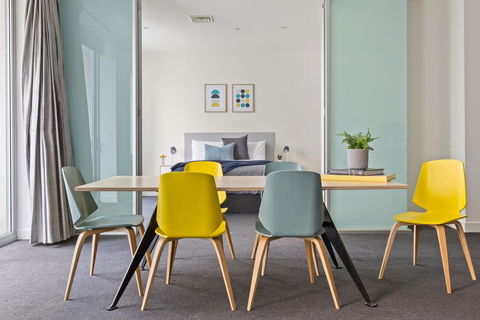 Stunning, Central Huge CBD Pad, Free WiFi, Netflix - Sydneys Hotel 0
