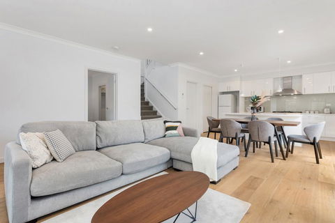 Style, Comfort And Convenience - Sydneys Hotel 0