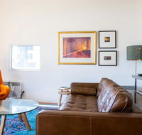 Stylish Warehouse Convert 2 Bedroom Apartment - Sydneys Hotel