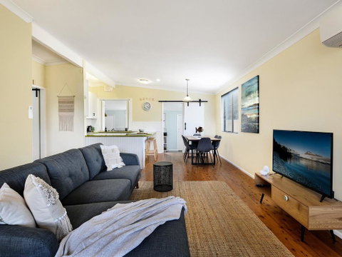 Summer Salt - Sydneys Hotel 0