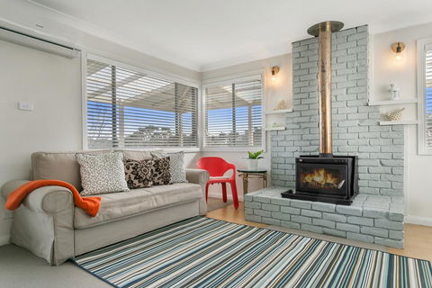 Sunflower Cottage - Sydneys Hotel 1