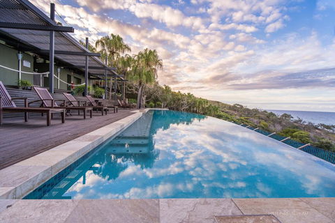 Sunrise At 1770 Holidays - Sydneys Hotel 2