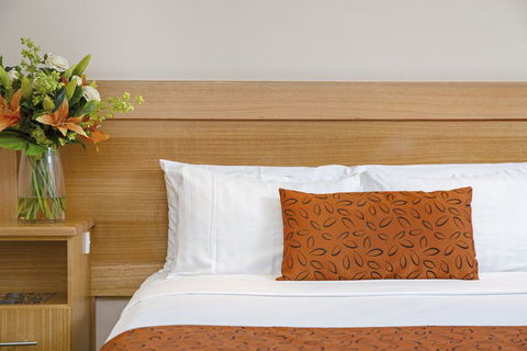 Sunseeker Motor Inn - Sydneys Hotel 0