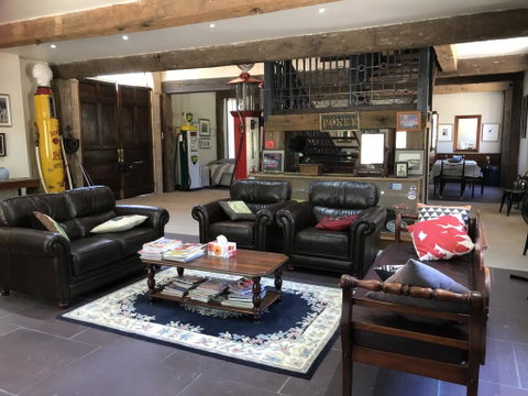 Sunset Cottages - Sydneys Hotel 2