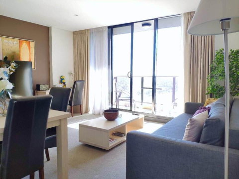 Super Luxurious Apartment On North Terrace - Sydneys Hotel 0