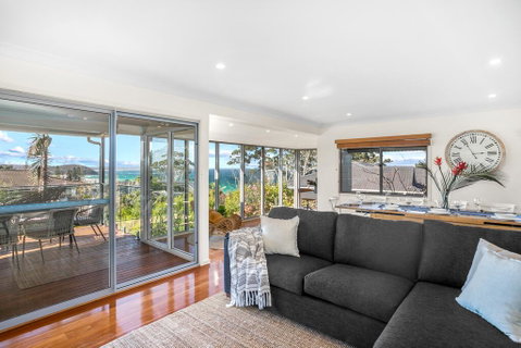 Surfers Beach House - Sydneys Hotel 3