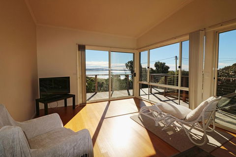 Surfside - Sydneys Hotel 0