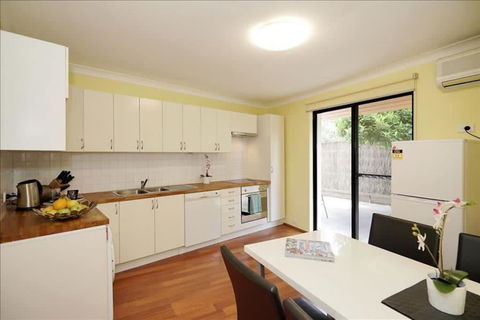 Swan River Applecross Heathcote Park 1BR Villa - Sydneys Hotel 2