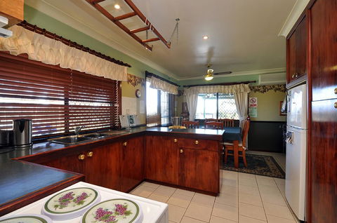 Talga Escape Rothbury With Pool And Views - Sydneys Hotel 1