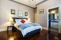 Book Tonimbuk Accommodation Vacations Sydneys Hotel Sydneys Hotel