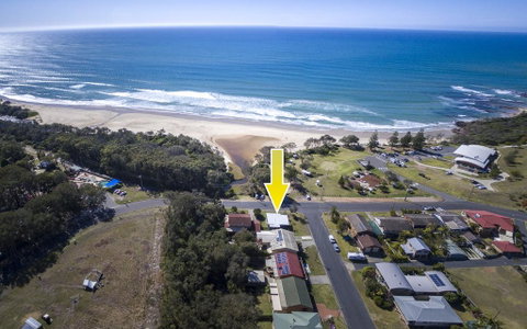 Tallowood Beachfront Cottage - Sydneys Hotel 1
