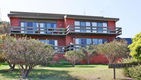 Tasmanviews - Sydneys Hotel 0