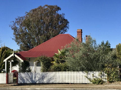 Tenterfield Historic C1895 Cottage - Sydneys Hotel 0