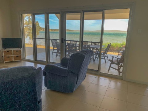 The Beach House - Sydneys Hotel 3