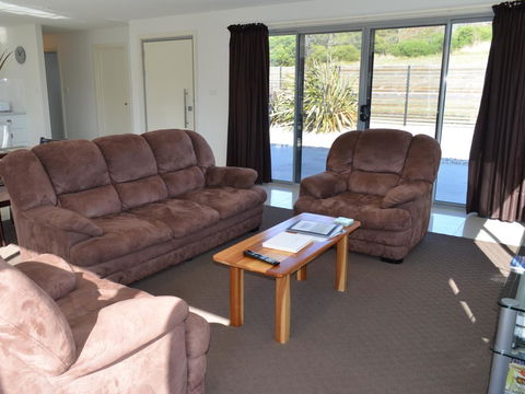 170 Hazards View - Unit 1 - Sydneys Hotel 3