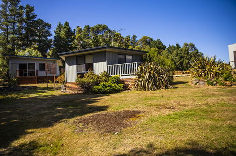 Little Norfolk Bay Events And Chalets - Sydneys Hotel 3