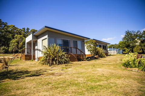 Little Norfolk Bay Events And Chalets - Sydneys Hotel 1