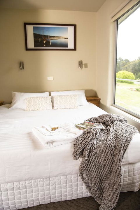 Little Norfolk Bay Events And Chalets - Sydneys Hotel 7