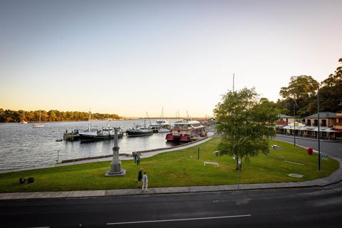 Strahan Village - Sydneys Hotel 7