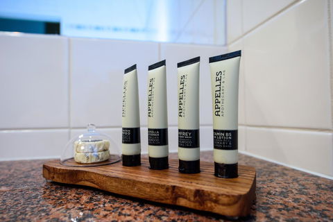 Strahan Village - Sydneys Hotel 24