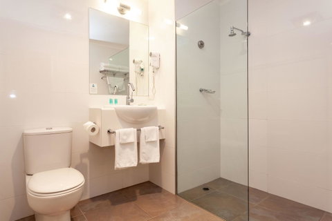 Beachfront Bicheno - Sydneys Hotel 23