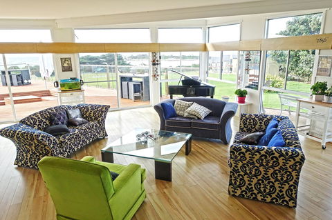 Diamond Island Resort - Sydneys Hotel 12