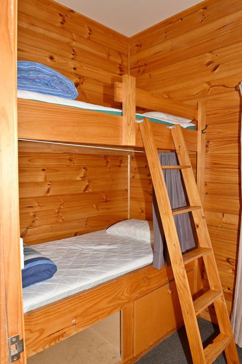 Bicheno Backpackers - Sydneys Hotel 21