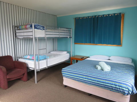Bicheno Backpackers - Sydneys Hotel 27