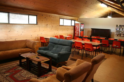 Seaview Holiday Park - Sydneys Hotel 2