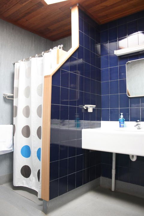 Seaview Holiday Park - Sydneys Hotel 11