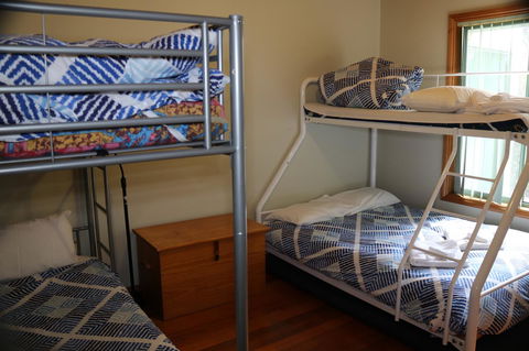 Hazards Beach House - Sydneys Hotel 11
