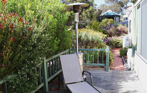 Hazards Beach House - Sydneys Hotel 2