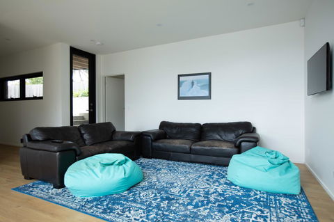 Blessington Beach Retreat - Sydneys Hotel 22