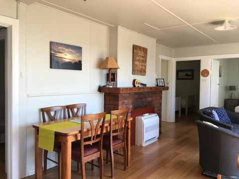 Up The Back - Sydneys Hotel 7