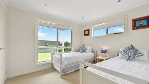 Seas The Day - Seaside Getaway - Sydneys Hotel 10