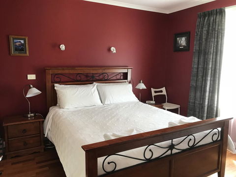 Taras Richmond Farmstay - Sydneys Hotel 9