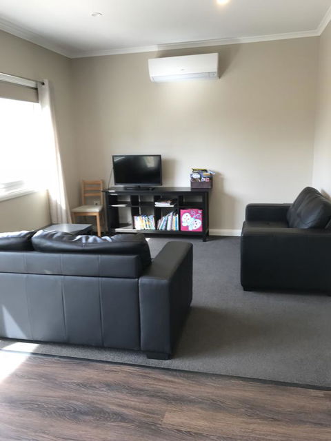 Taras Richmond Farmstay - Sydneys Hotel 10